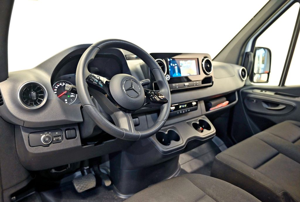 Mercedes-Benz Sprinter 2024