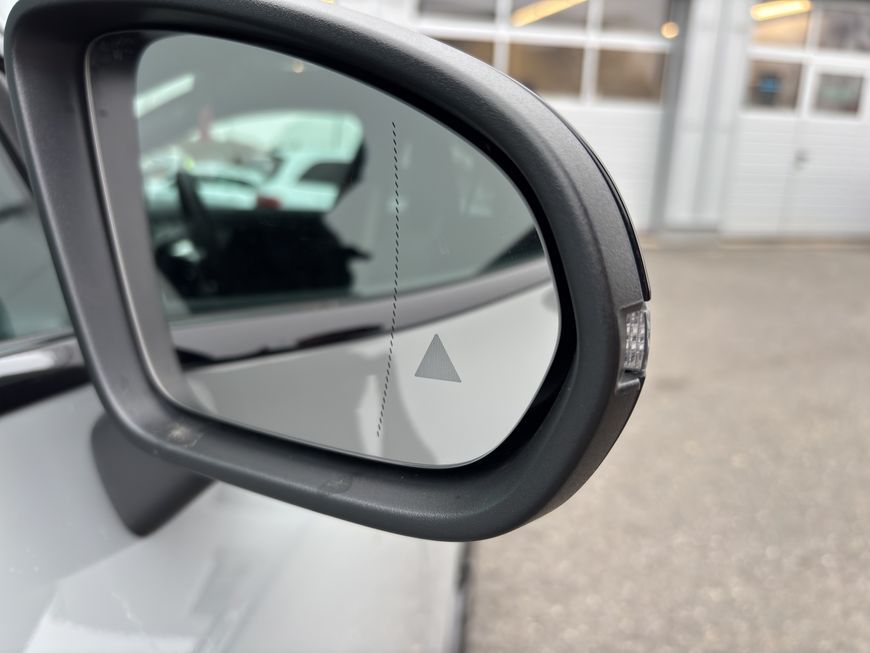 Mercedes-Benz CLA 180 2025