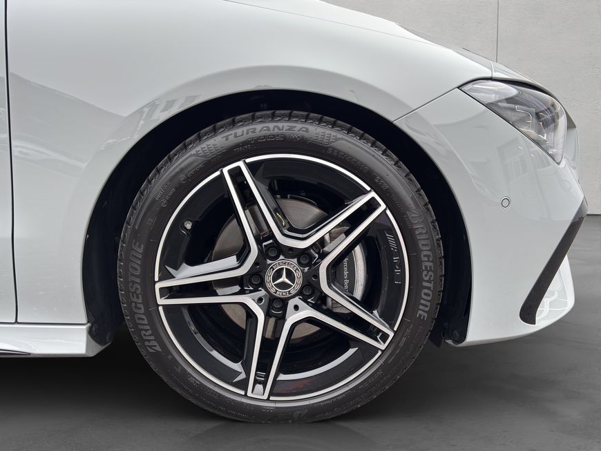 Mercedes-Benz CLA 180 2025