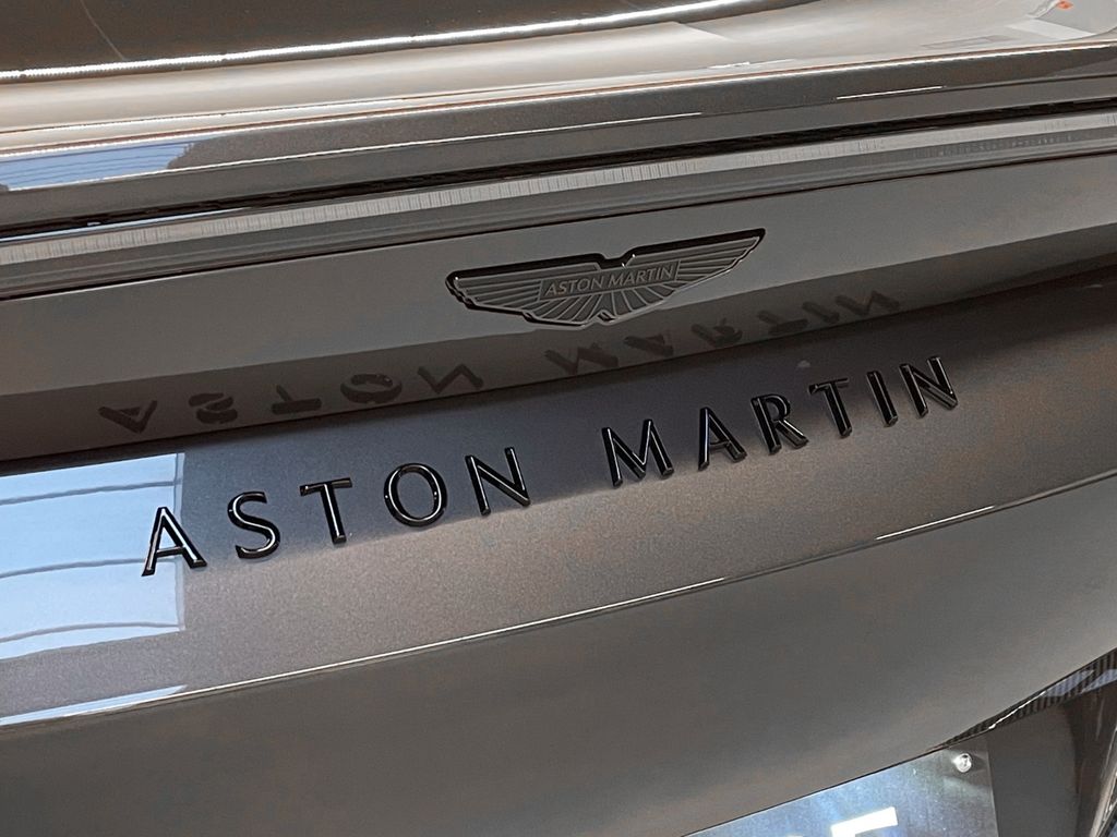 Aston Martin V8 Vantage