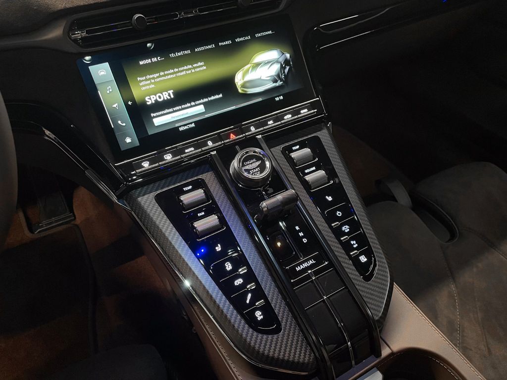 Aston Martin V8 Vantage