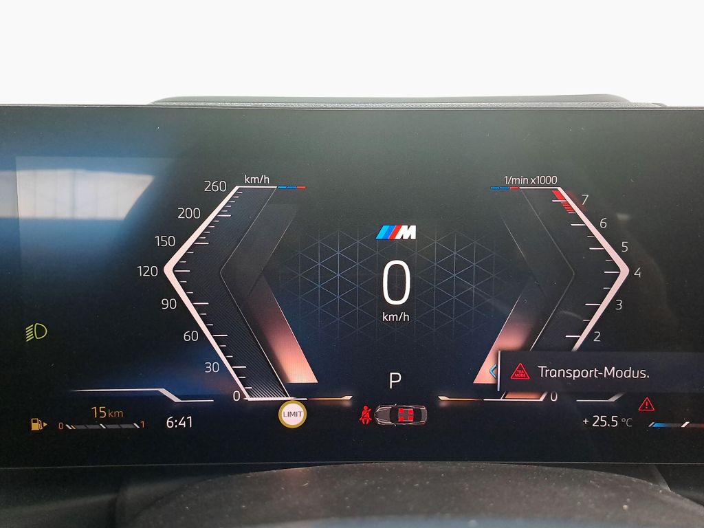 BMW 218 2025