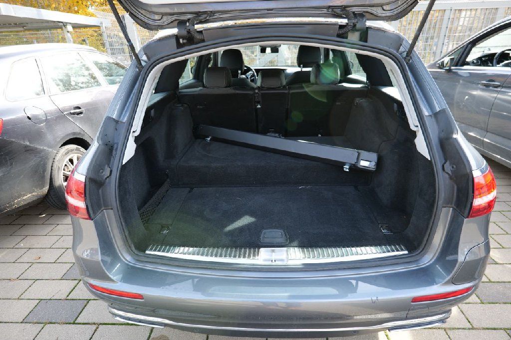 Mercedes-Benz E 300 2022