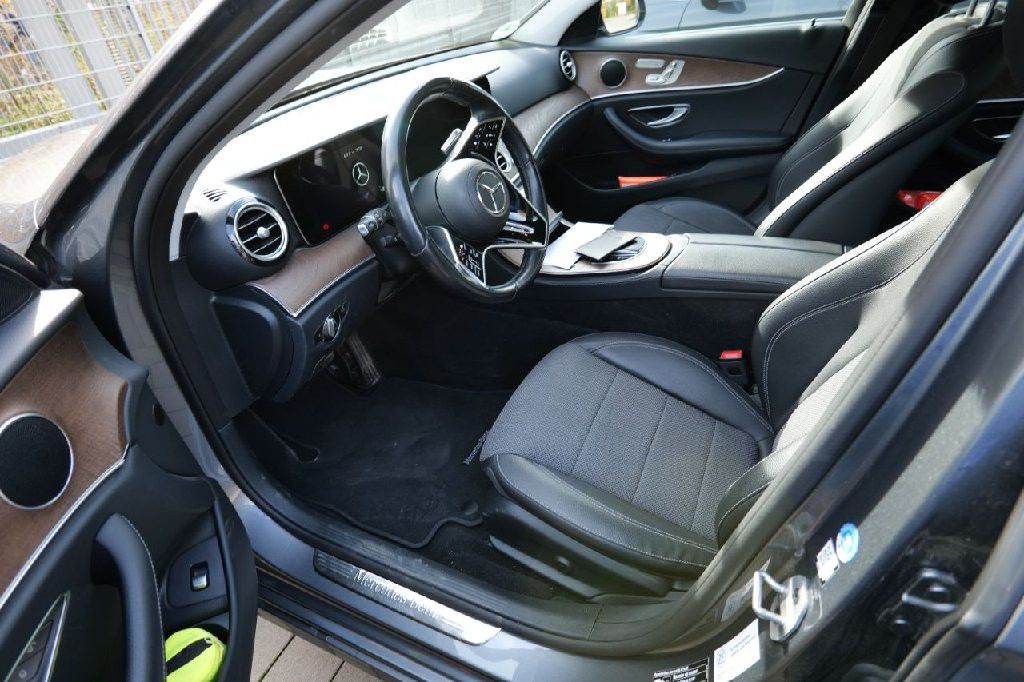 Mercedes-Benz E 300 2022