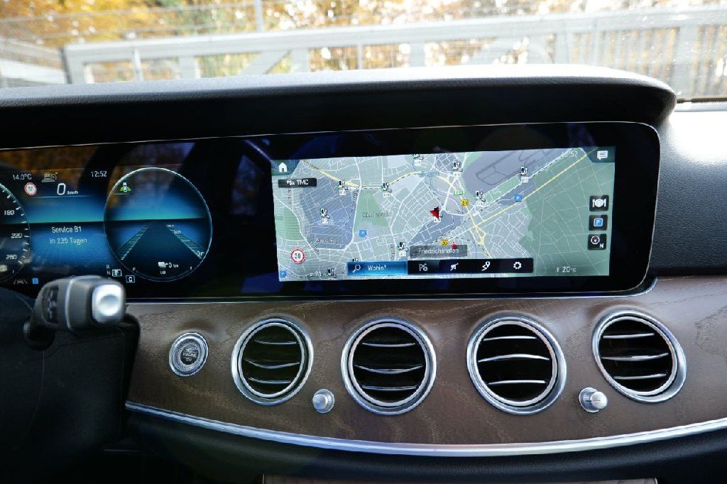 Mercedes-Benz E 300 2022