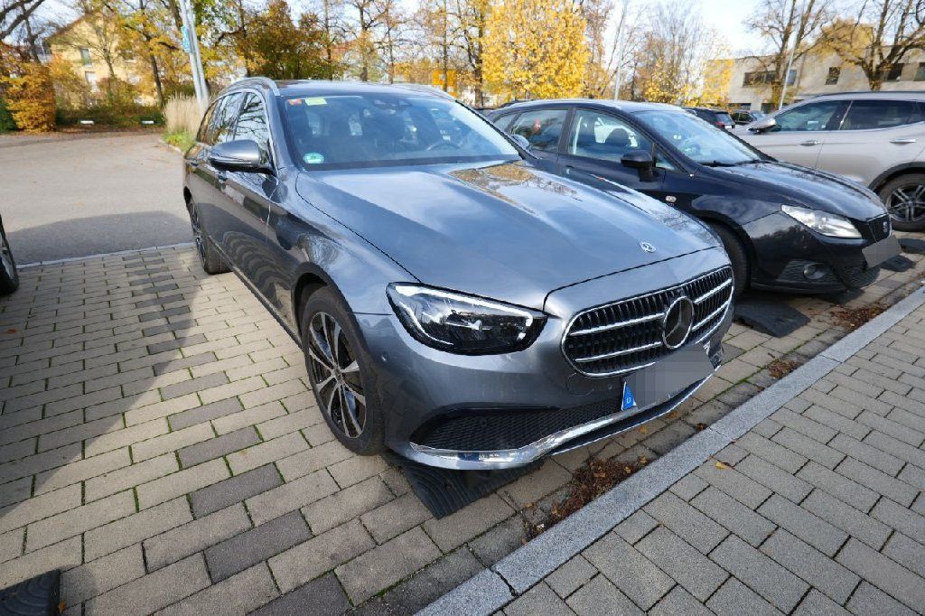 Mercedes-Benz E 300 2022