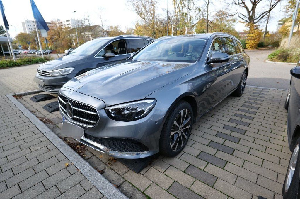 Mercedes-Benz E 300 2022