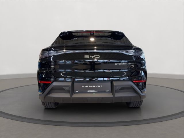 BYD SEALION 7