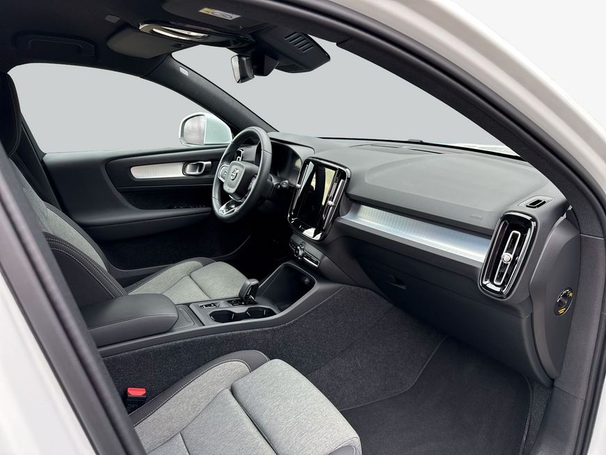 Volvo XC40 2024