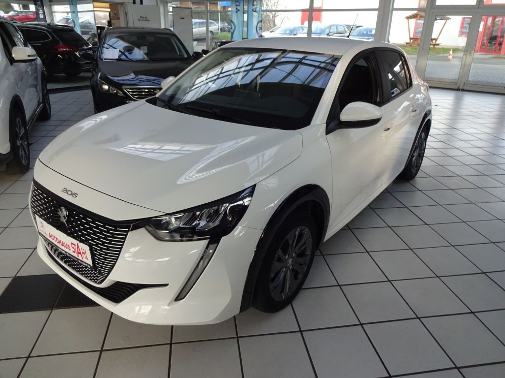 Peugeot 208 2021