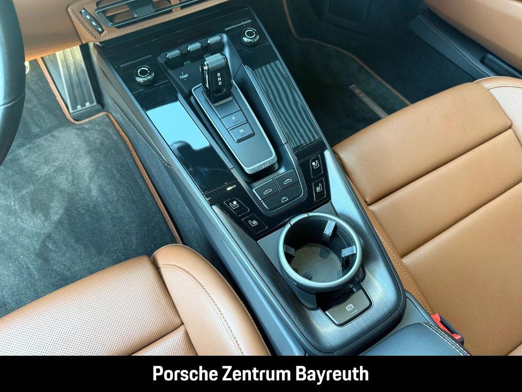 Porsche 992 2023