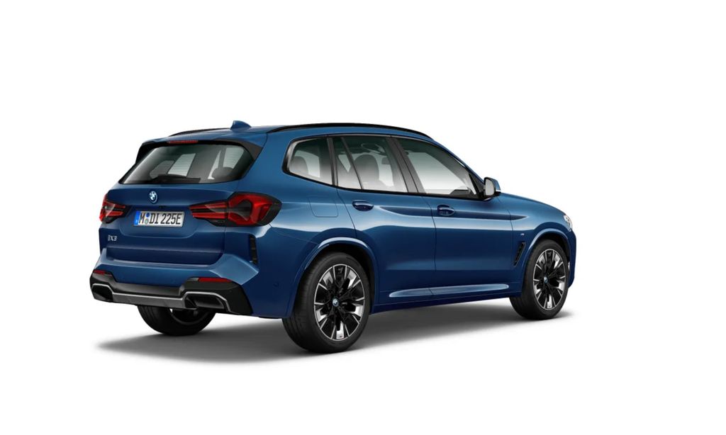 BMW iX3 2023