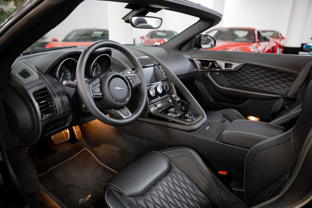 Jaguar F-Type 2016