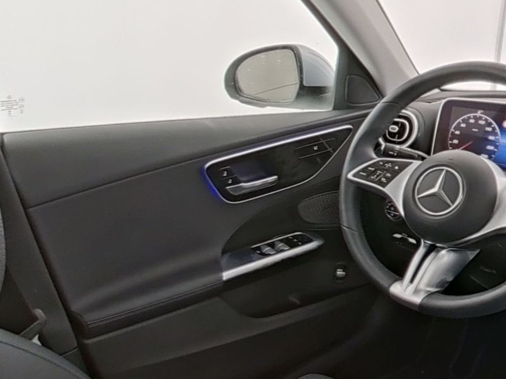 Mercedes-Benz C 180 2024