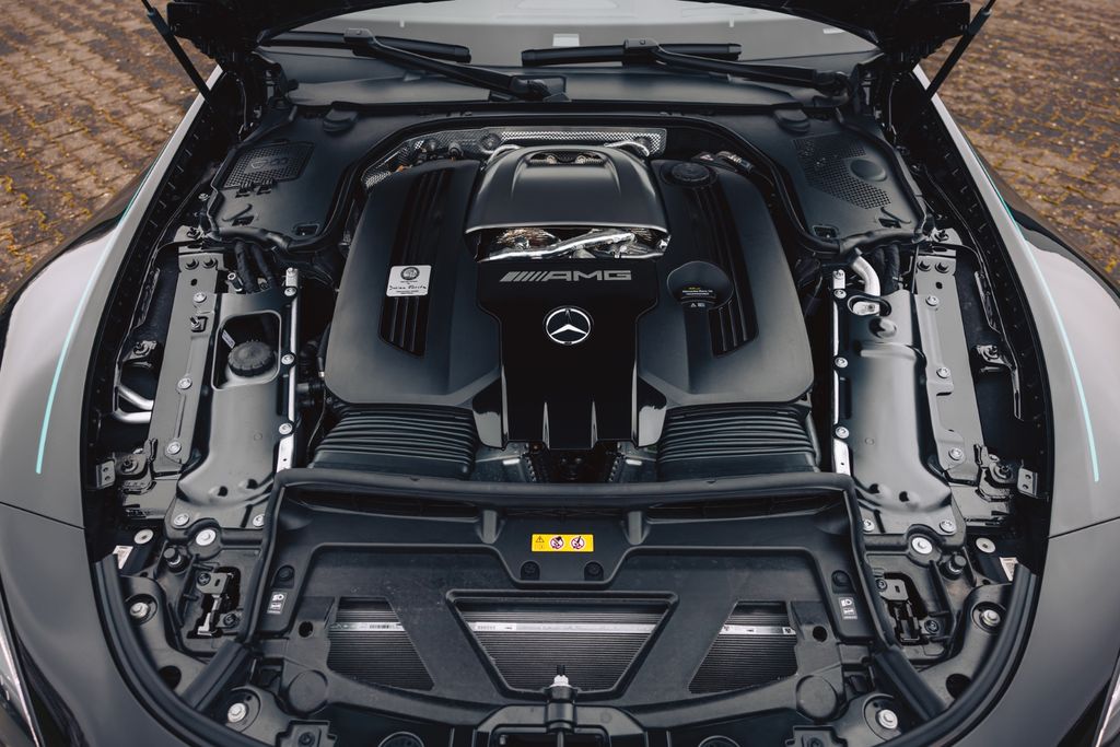 Mercedes-Benz AMG GT 2025