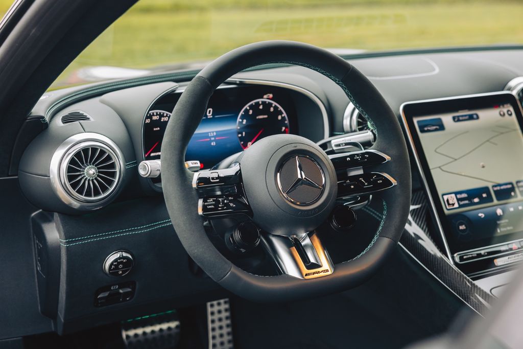 Mercedes-Benz AMG GT 2025