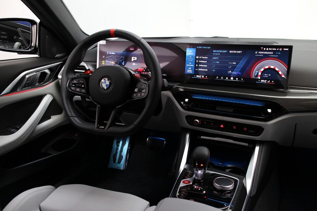 BMW M4 2025