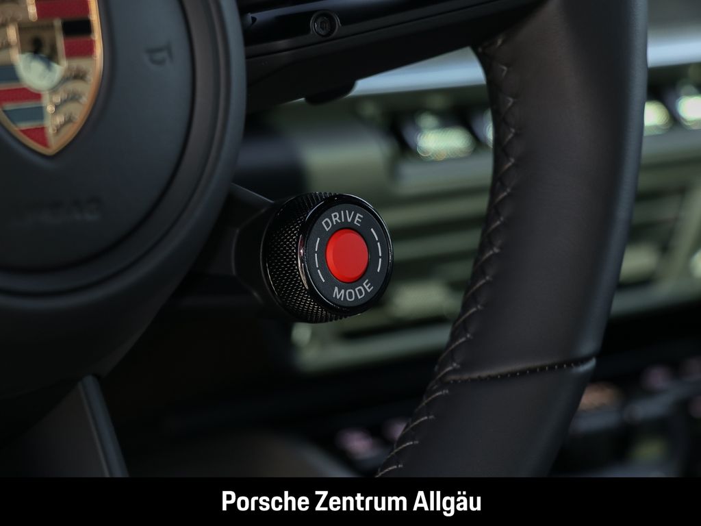 Porsche 992 2025