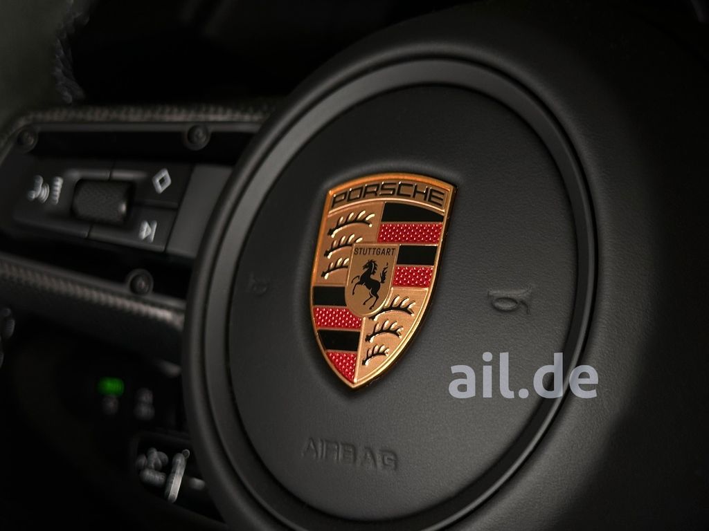 Porsche 992 2025