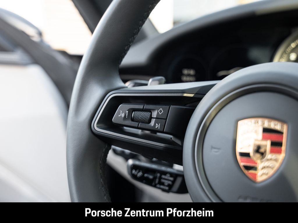 Porsche 992 2023