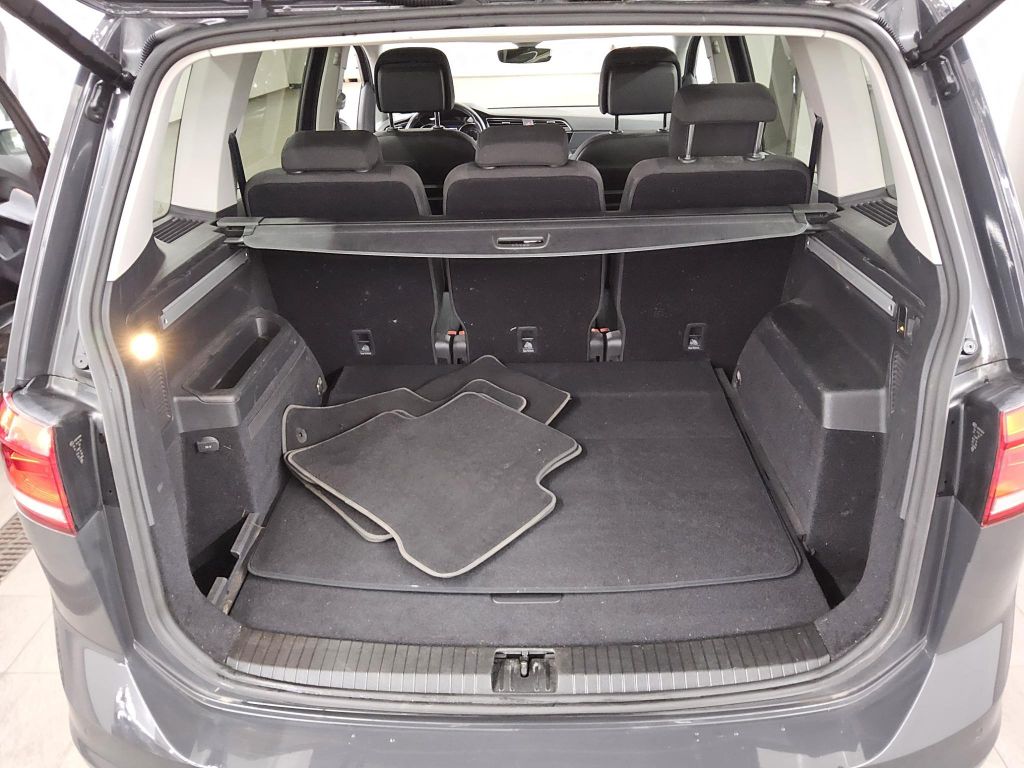 Volkswagen Touran 2021