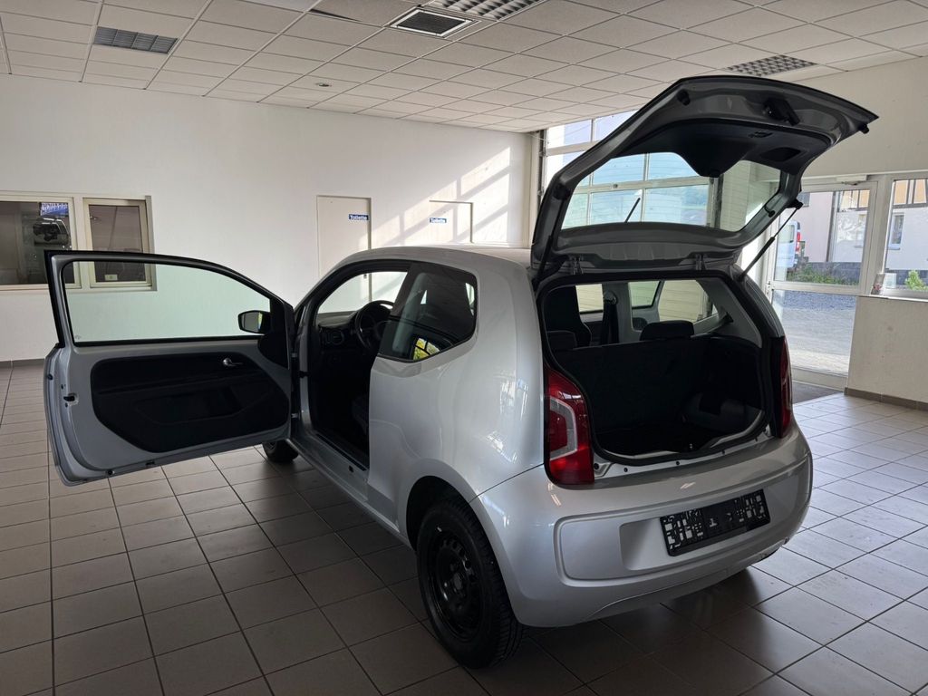 Volkswagen up! 2014