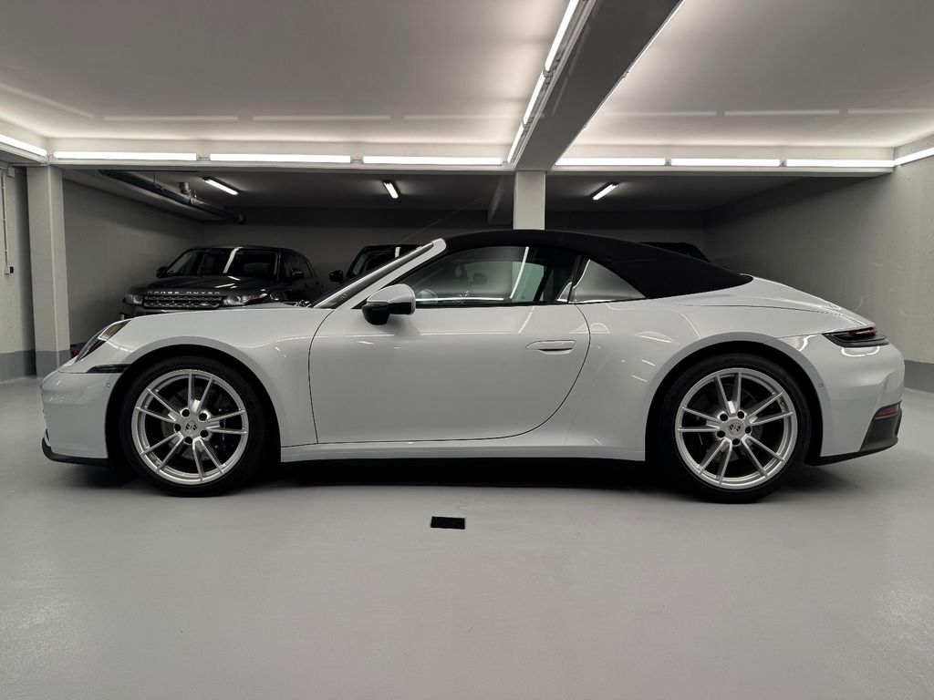 Porsche 992 2025