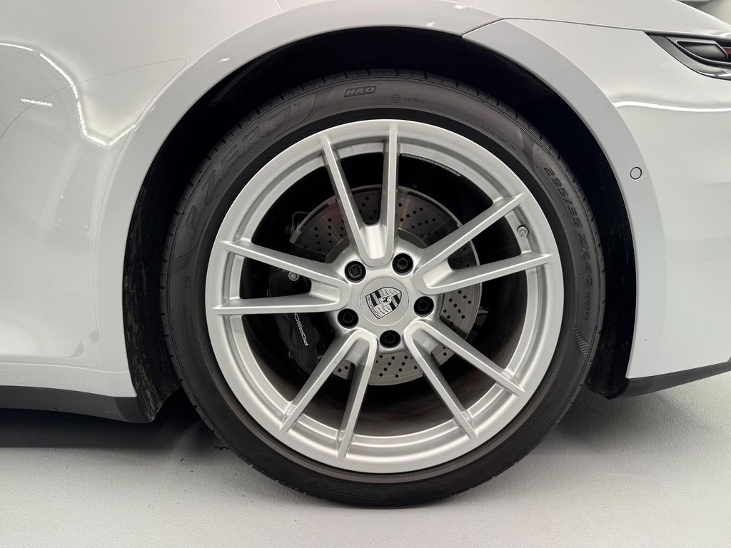 Porsche 992 2025