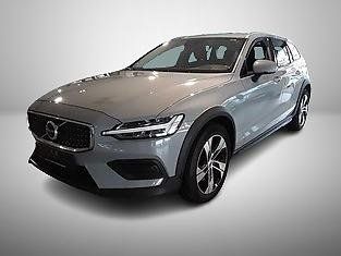 Volvo V60 Cross Country 2023