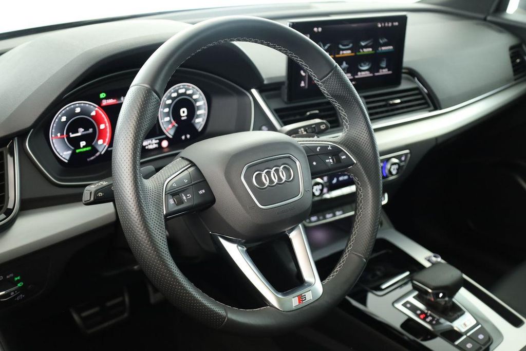 Audi SQ5 2025