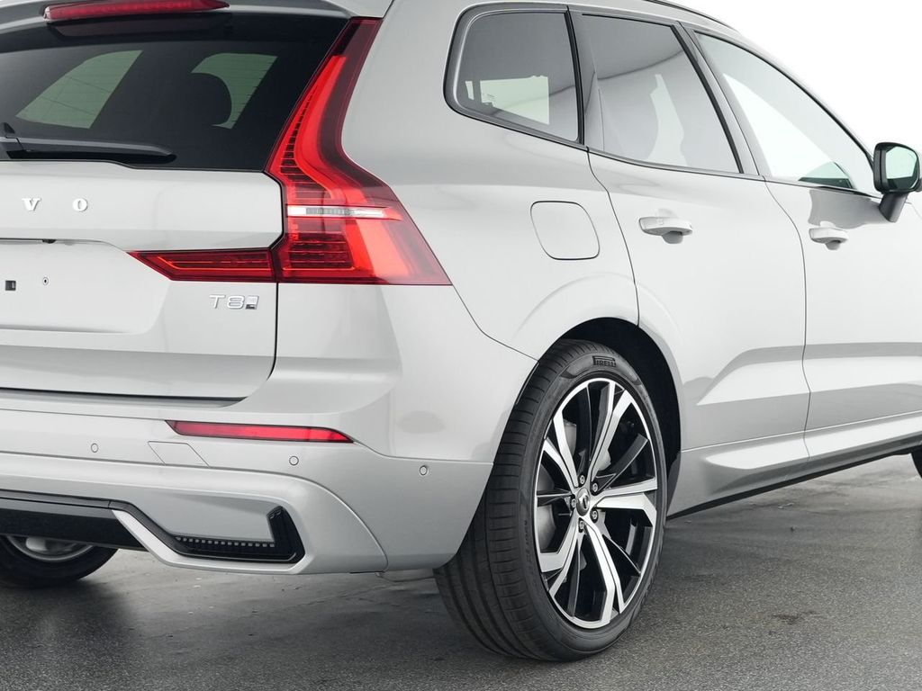 Volvo XC60 2025