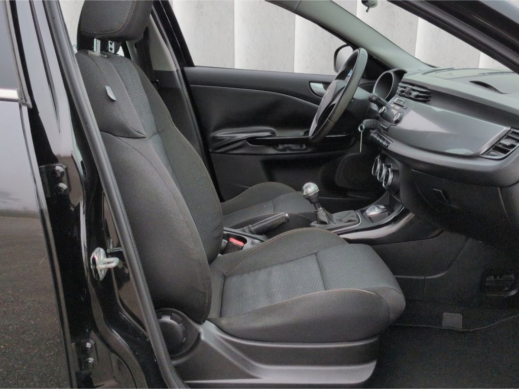 Alfa Romeo Giulietta 2011