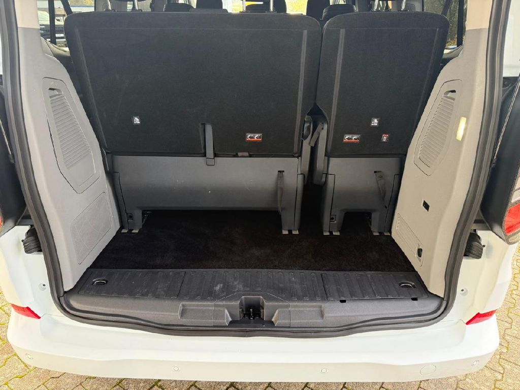 Ford Tourneo Custom 2025