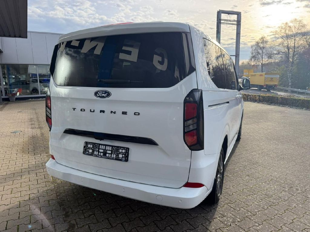 Ford Tourneo Custom 2025