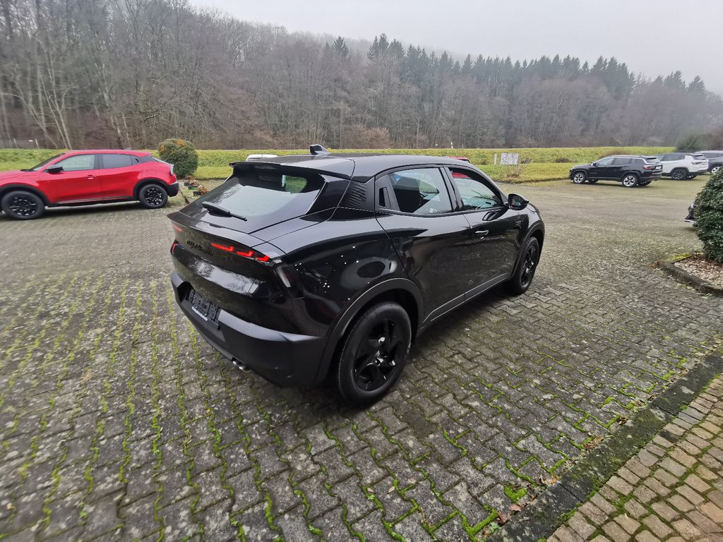 Alfa Romeo Junior 2025