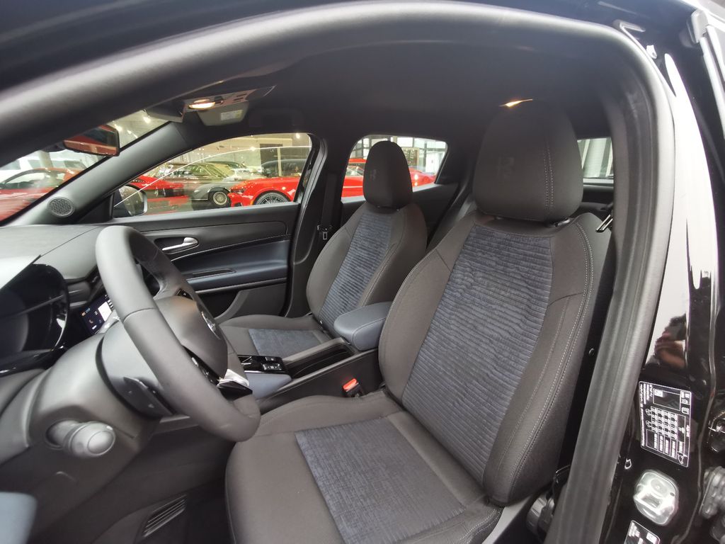 Alfa Romeo Junior 2025