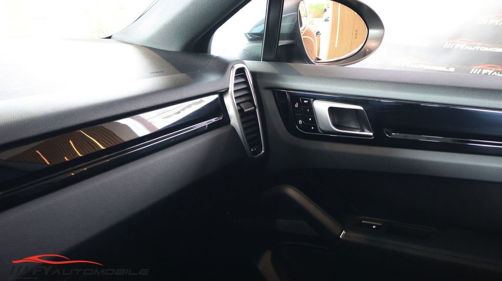 Porsche Cayenne 2019