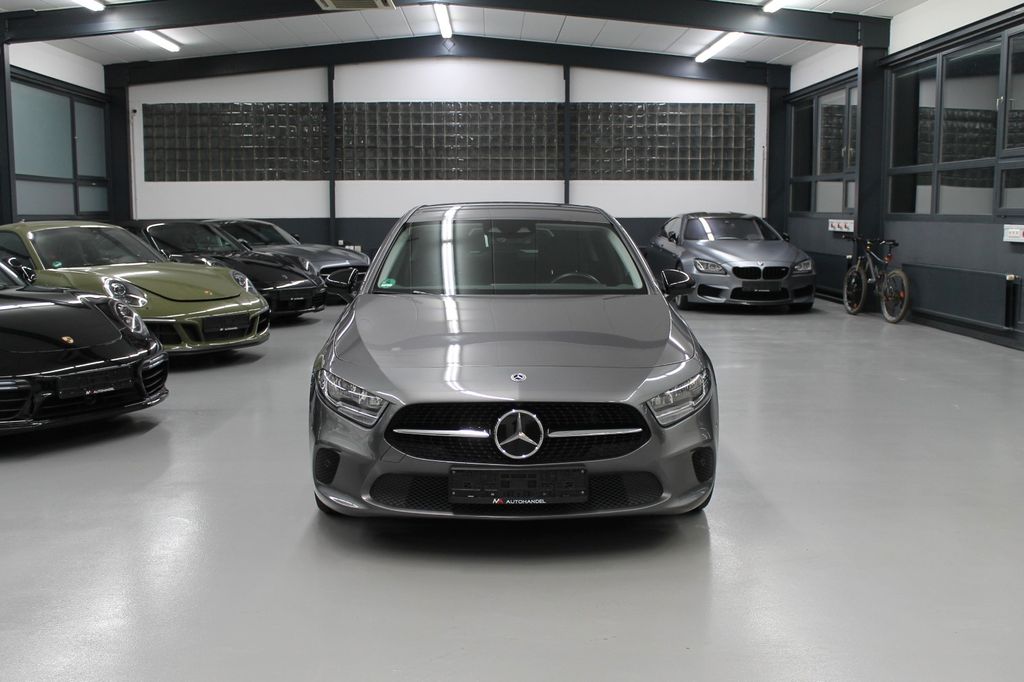 Mercedes-Benz A 180 2022