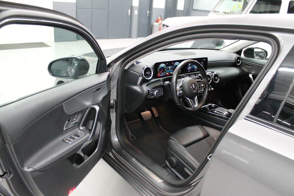 Mercedes-Benz A 180 2022