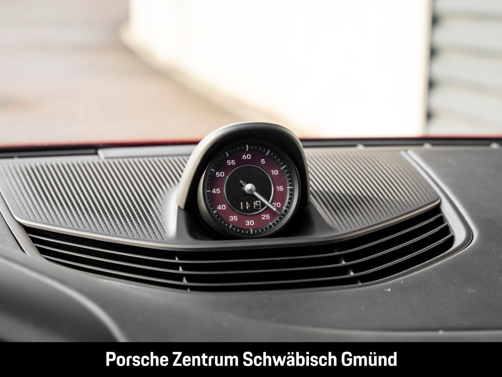 Porsche Taycan 2023