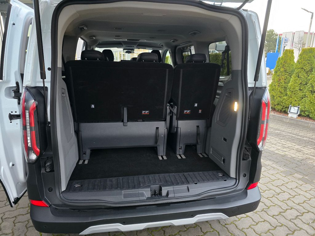 Ford Tourneo Custom 2025