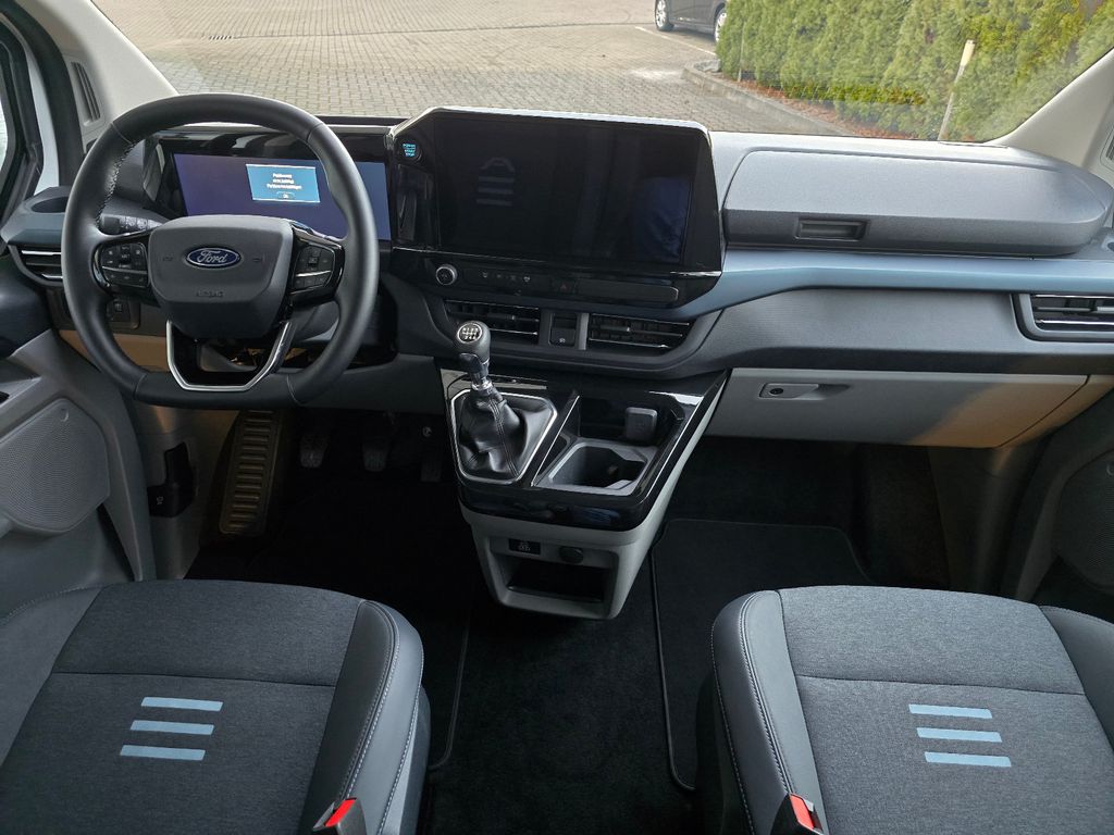 Ford Tourneo Custom 2025