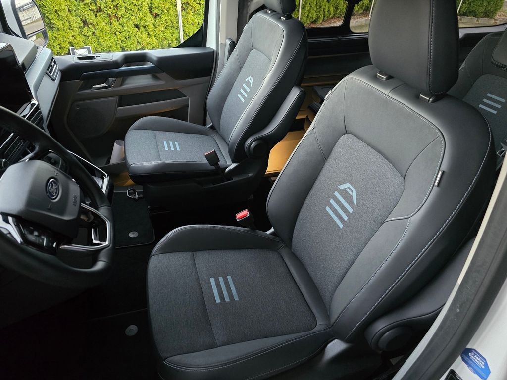 Ford Tourneo Custom 2025