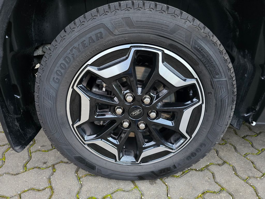 Ford Tourneo Custom 2025