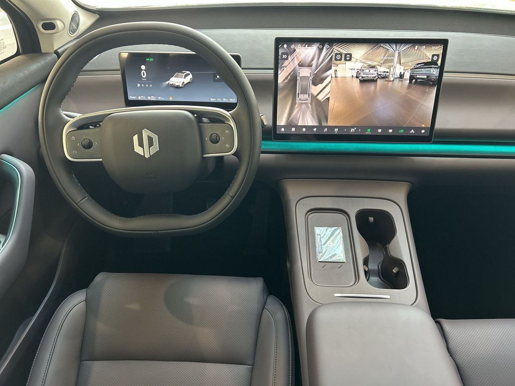 Leapmotor C10
