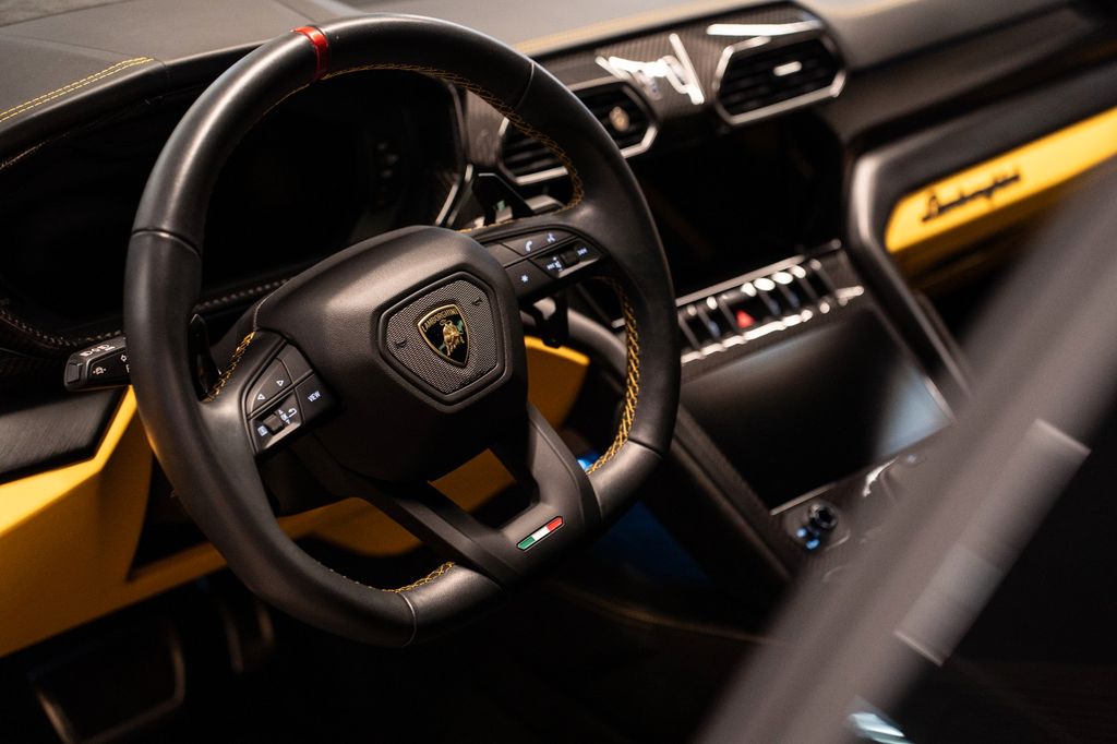 Lamborghini Urus 2023