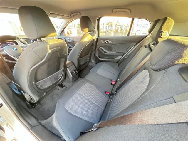 BMW 120 2024