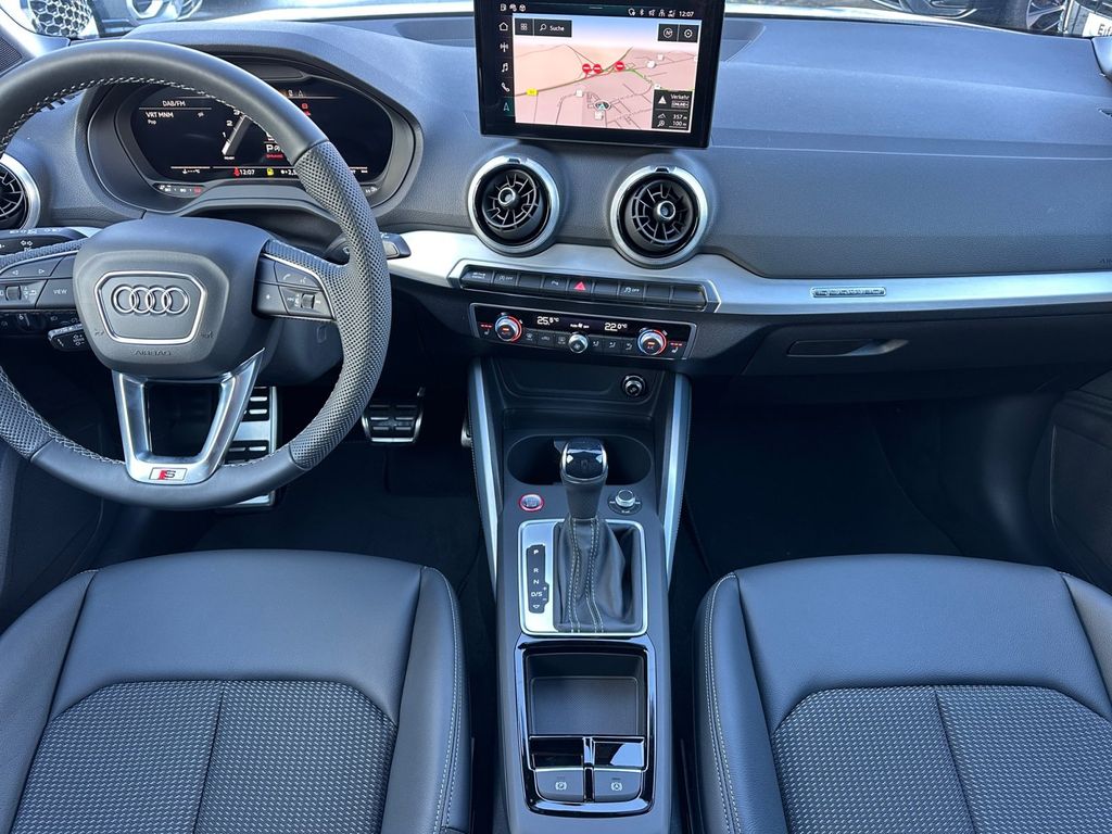Audi SQ2 2025