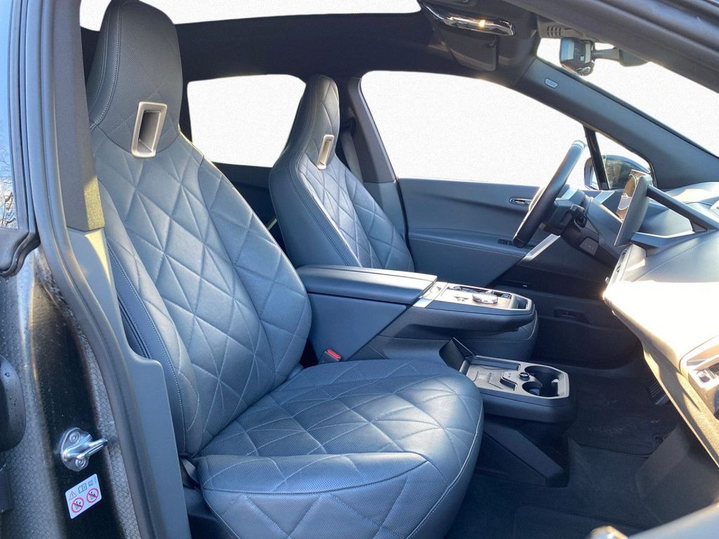 BMW iX 2023