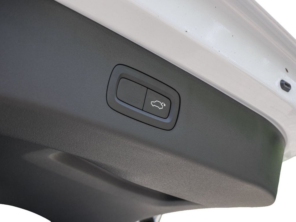 Lynk&amp;Co 01